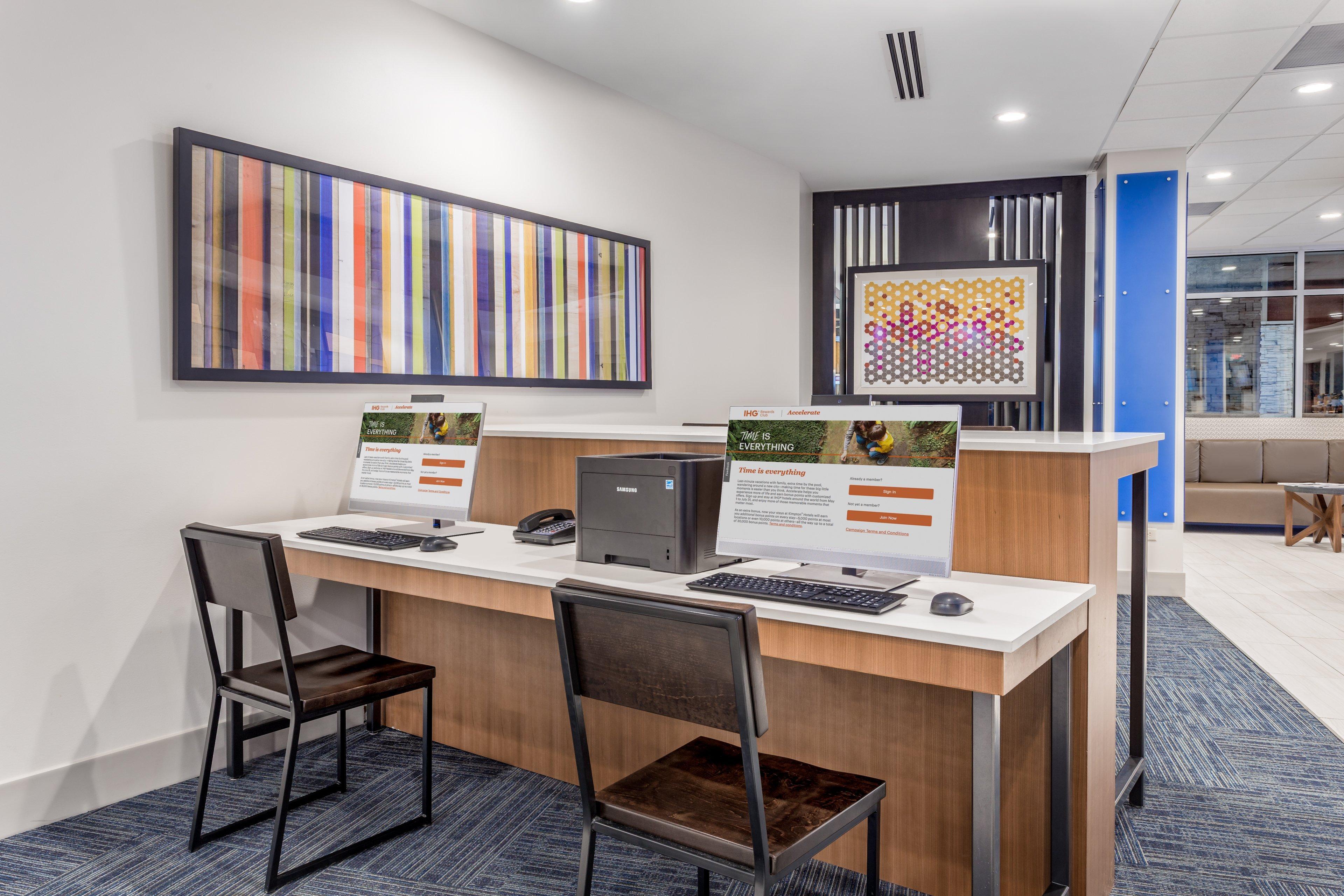 Holiday Inn Express & Suites Hammond By Ihg Exterior photo