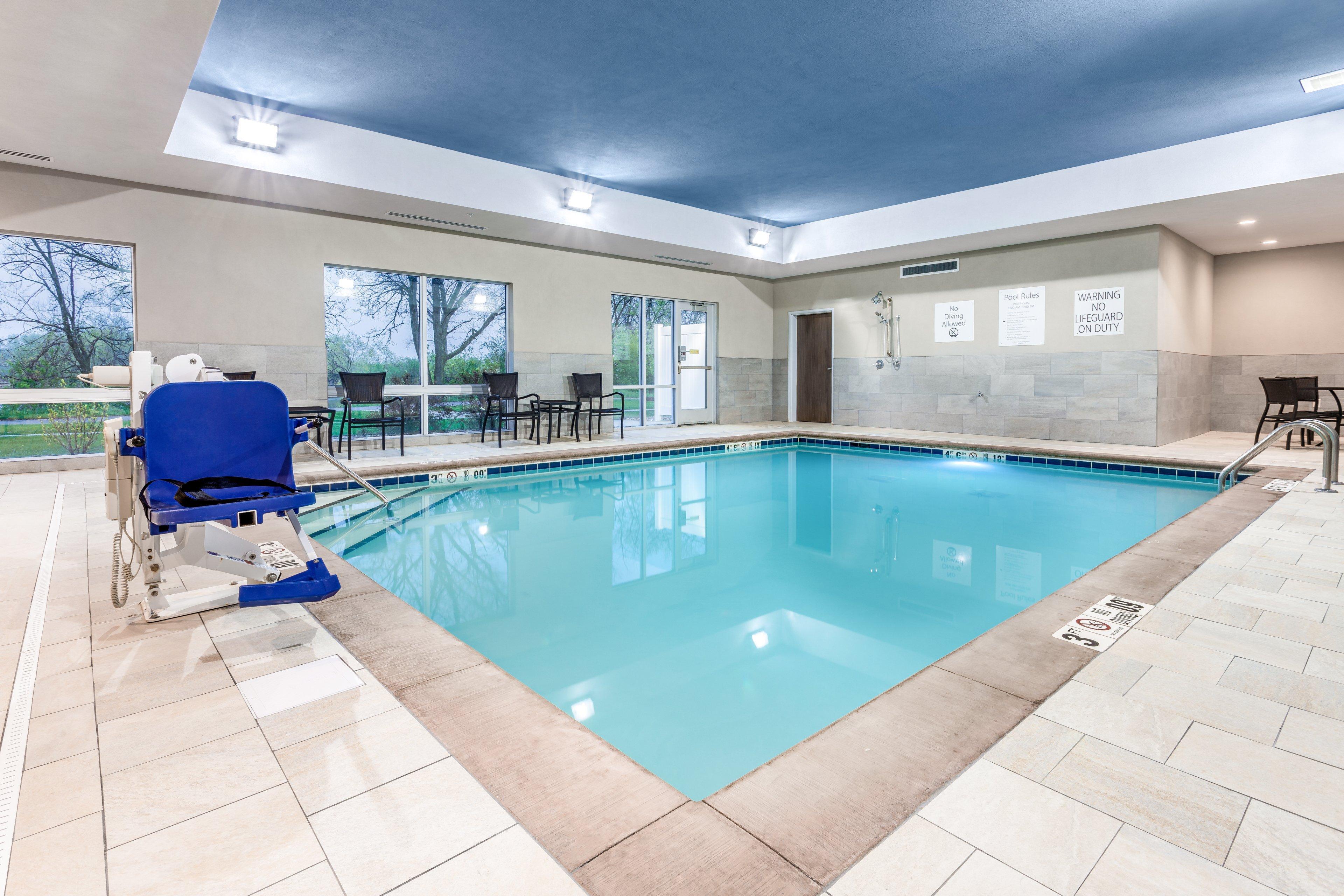 Holiday Inn Express & Suites Hammond By Ihg Exterior photo