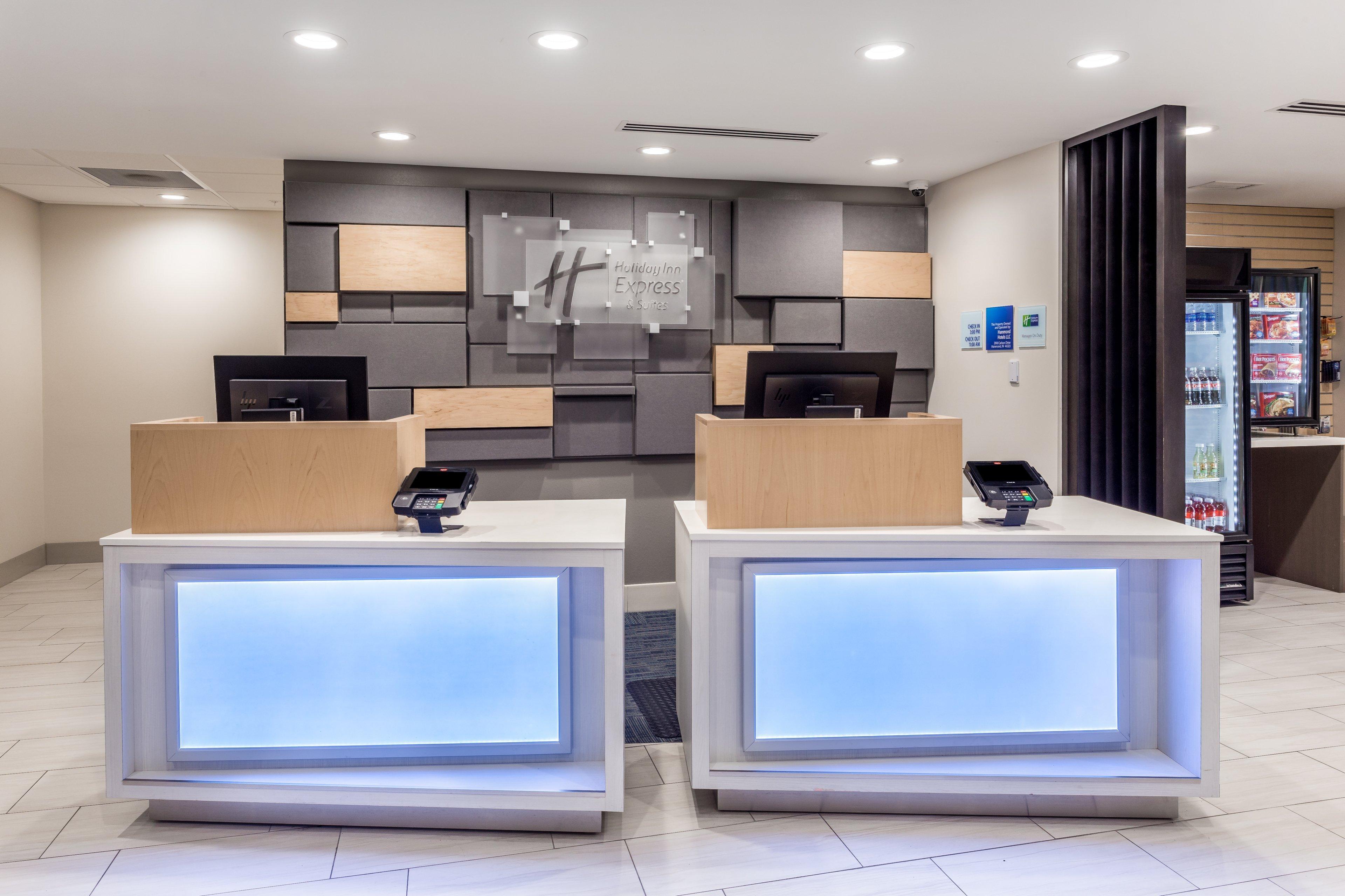 Holiday Inn Express & Suites Hammond By Ihg Exterior photo