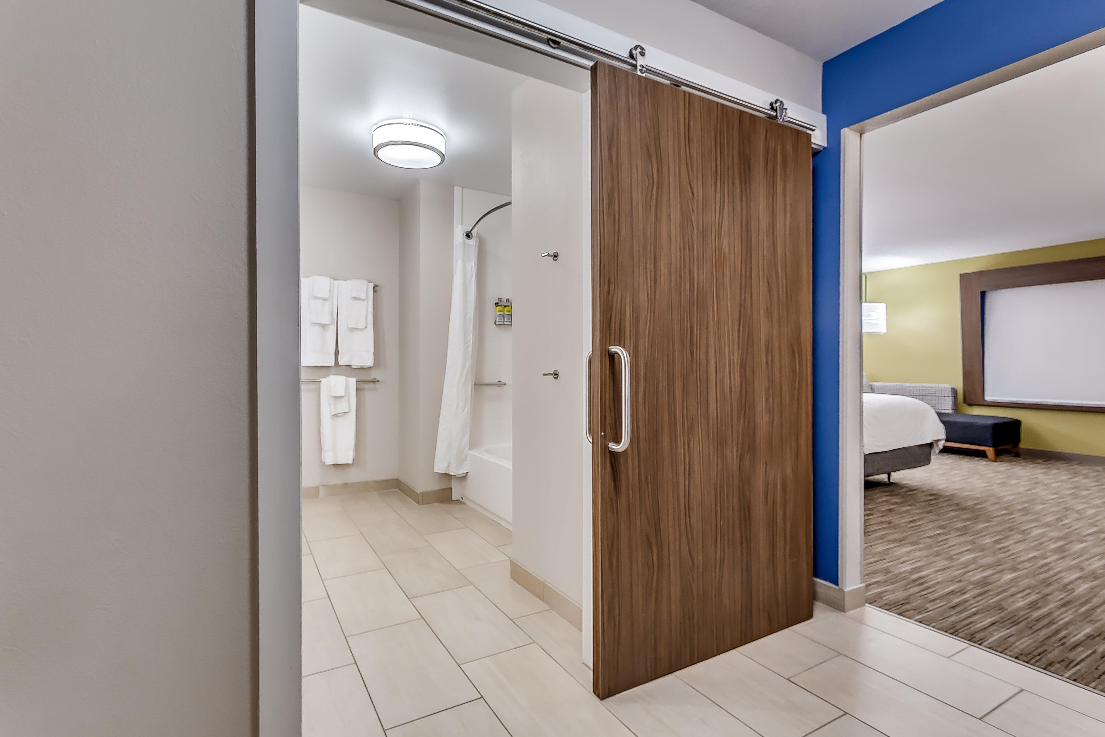 Holiday Inn Express & Suites Hammond By Ihg Exterior photo