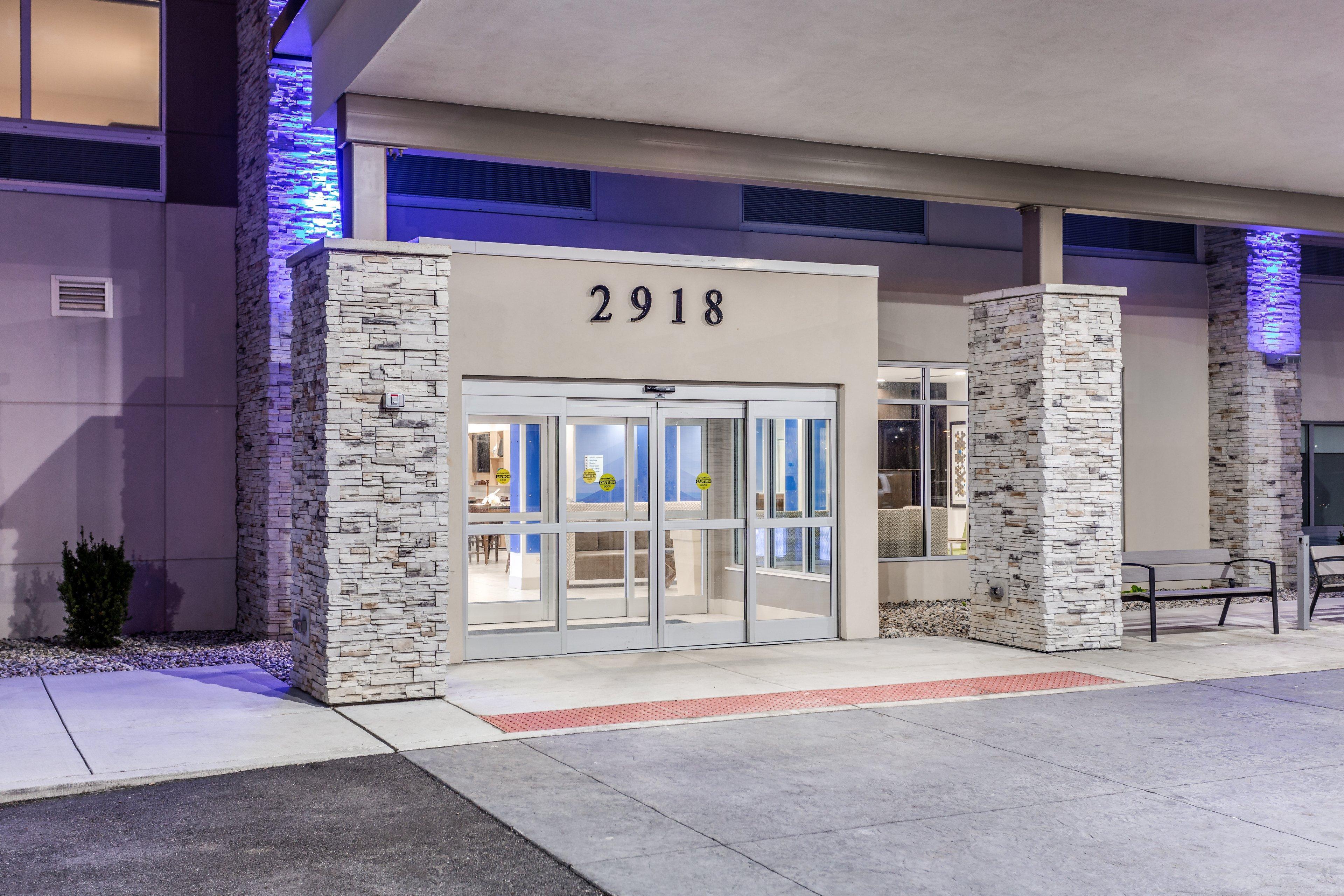 Holiday Inn Express & Suites Hammond By Ihg Exterior photo