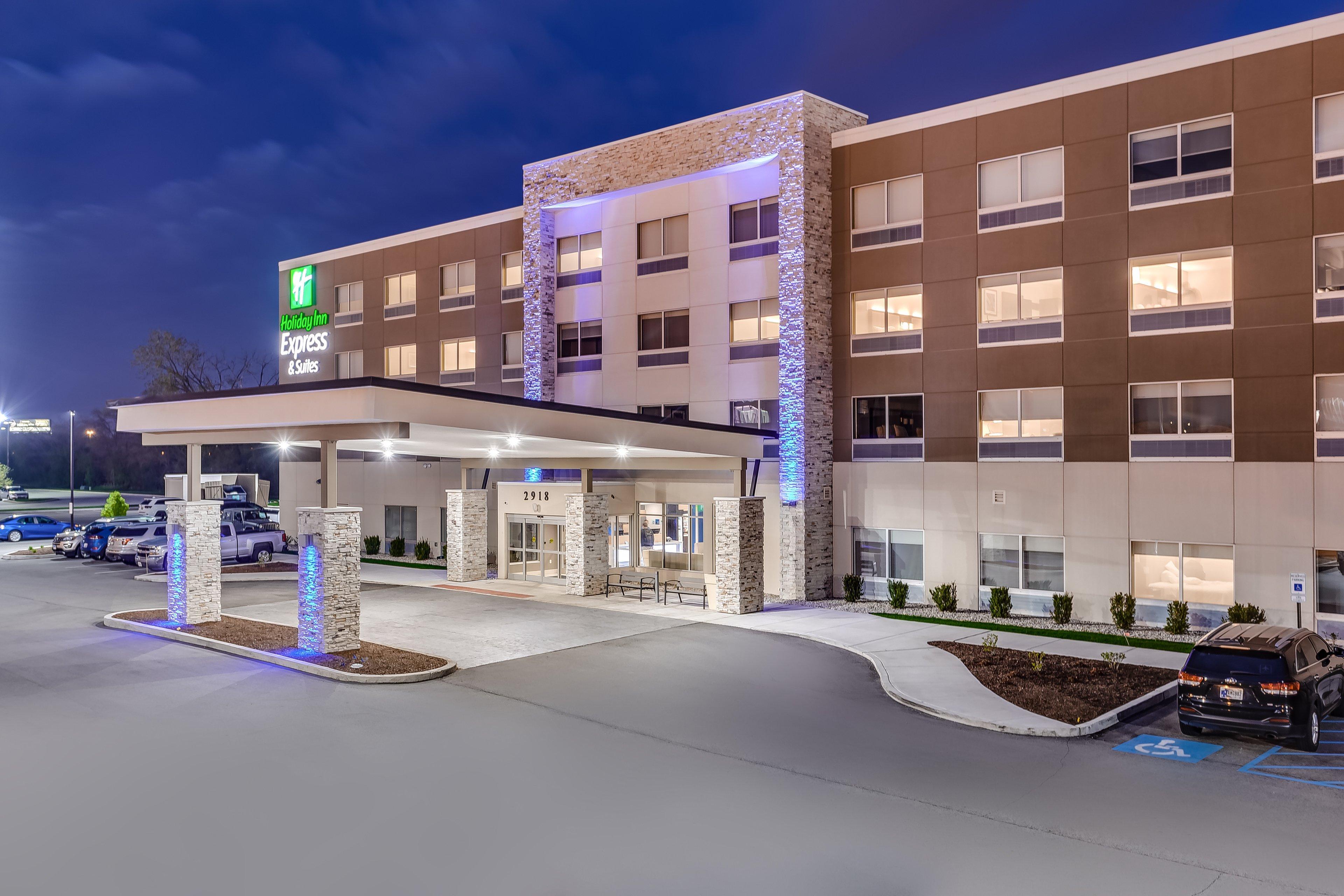 Holiday Inn Express & Suites Hammond By Ihg Exterior photo