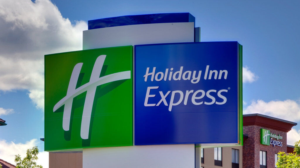 Holiday Inn Express & Suites Hammond By Ihg Exterior photo